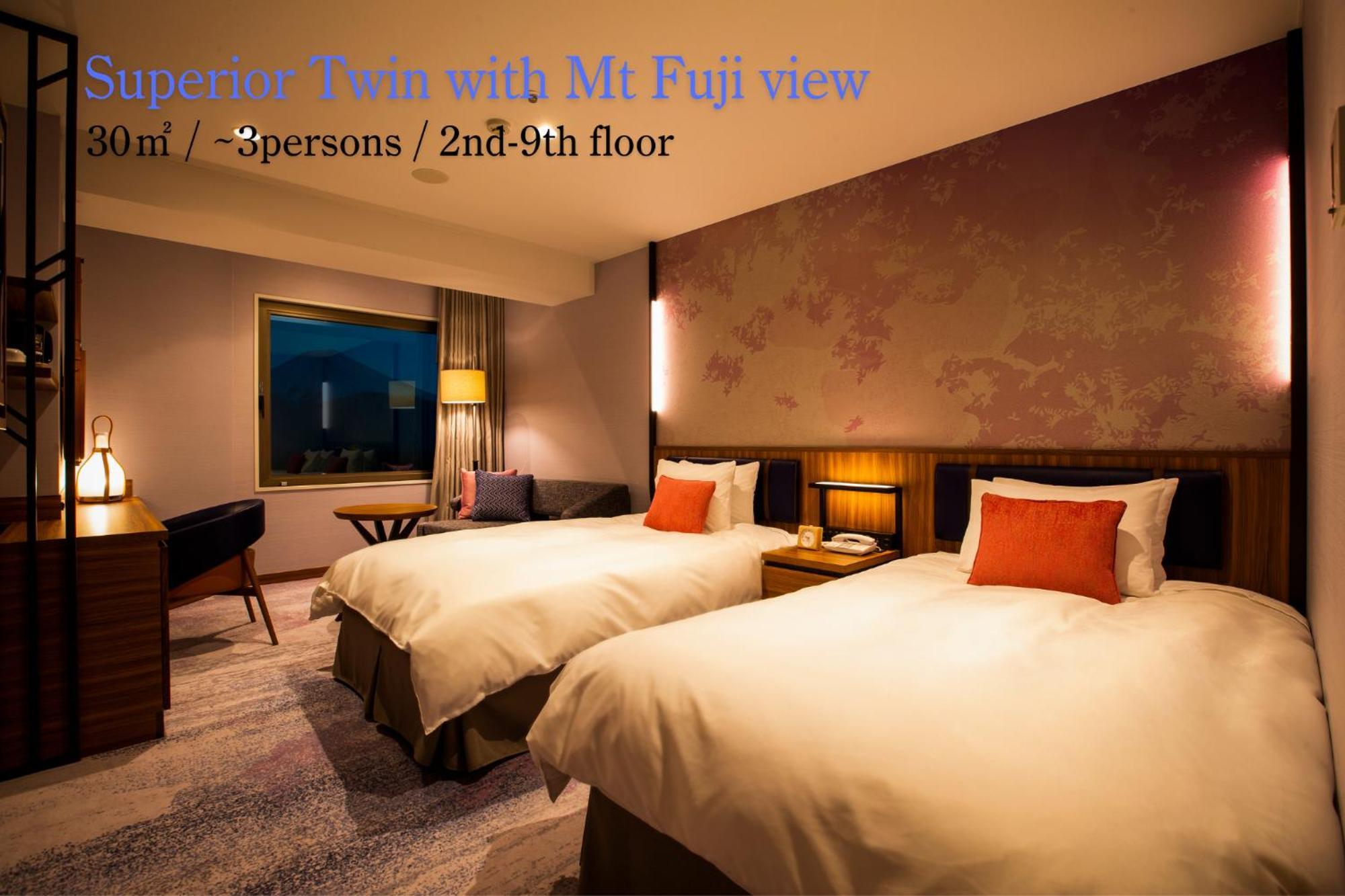 โรงแรม ไฮแลนด์ โฮเต็ล แอนด์ สปา 4*